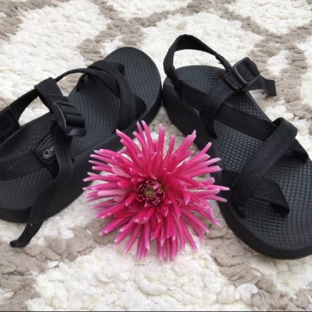 Black Chaco Z/2 Single Strap Size 9
